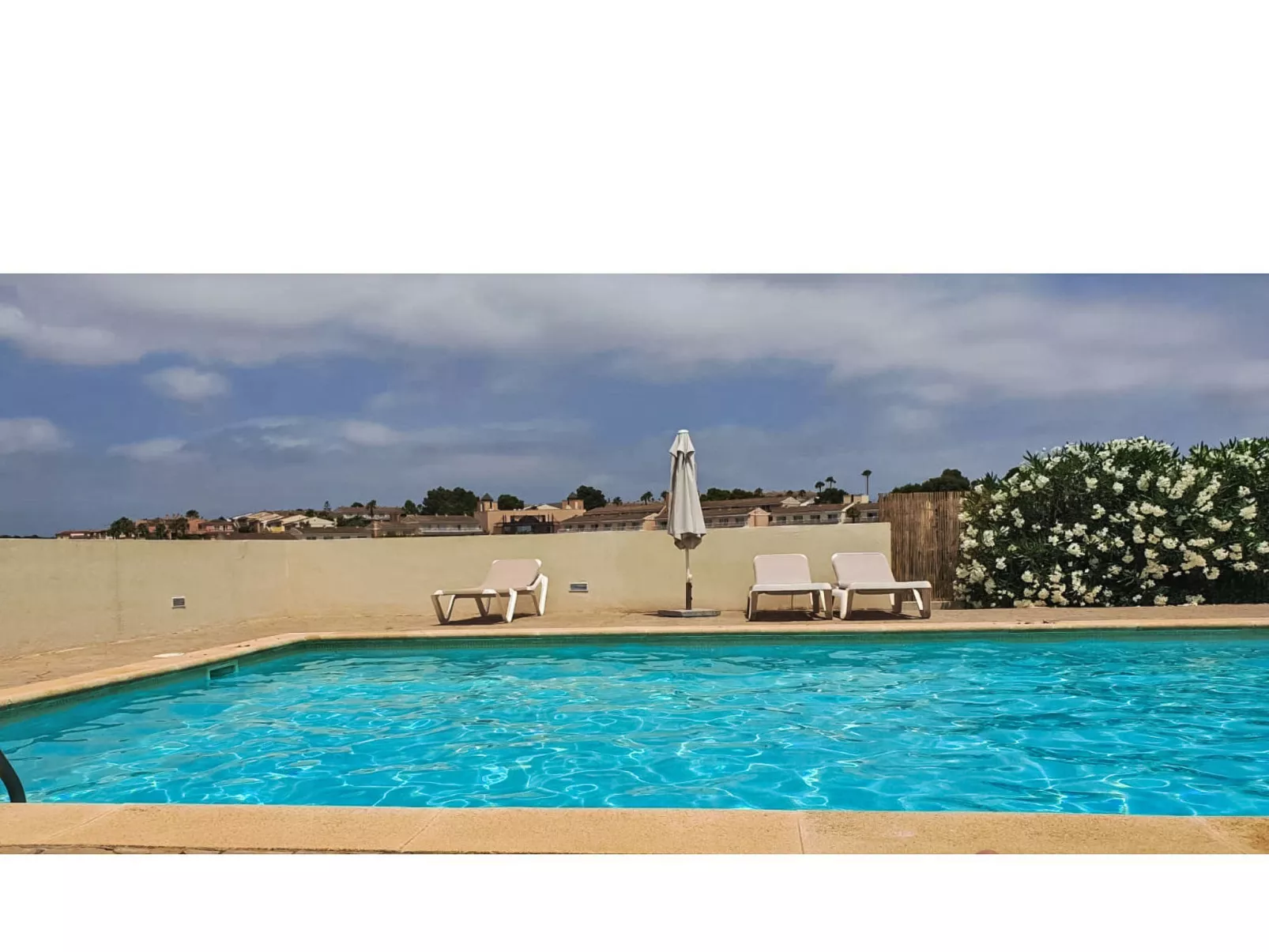 Penthouse Las Palmeras-Outside