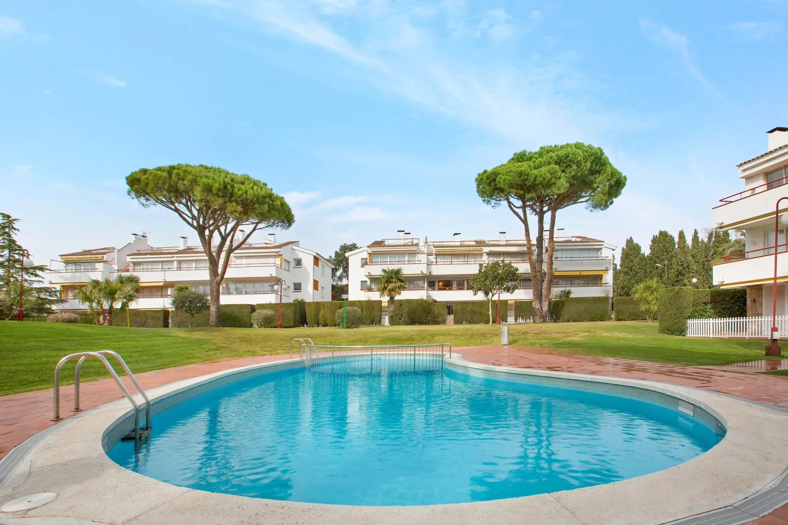 Calella Park 13-A-Pool