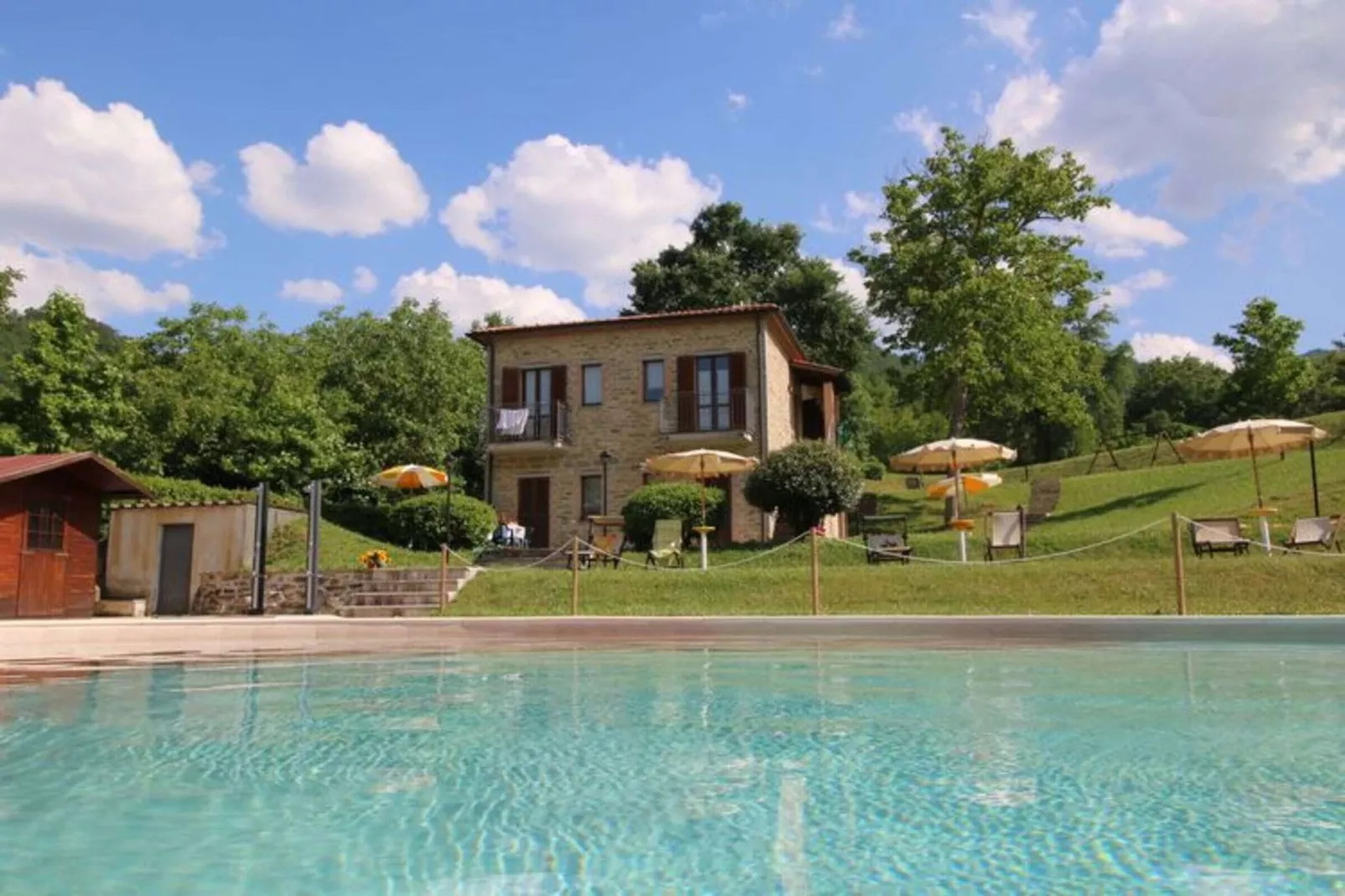 Avena-Exterior summer