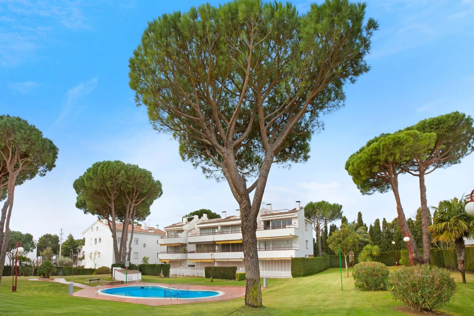 Calella Park 13-A-Exterior summer