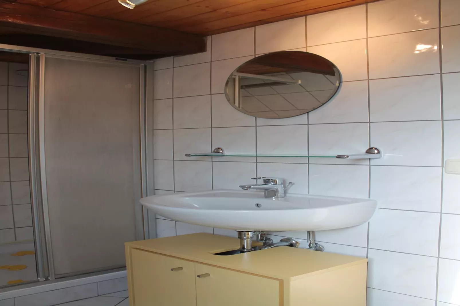 Andrea-Bathroom