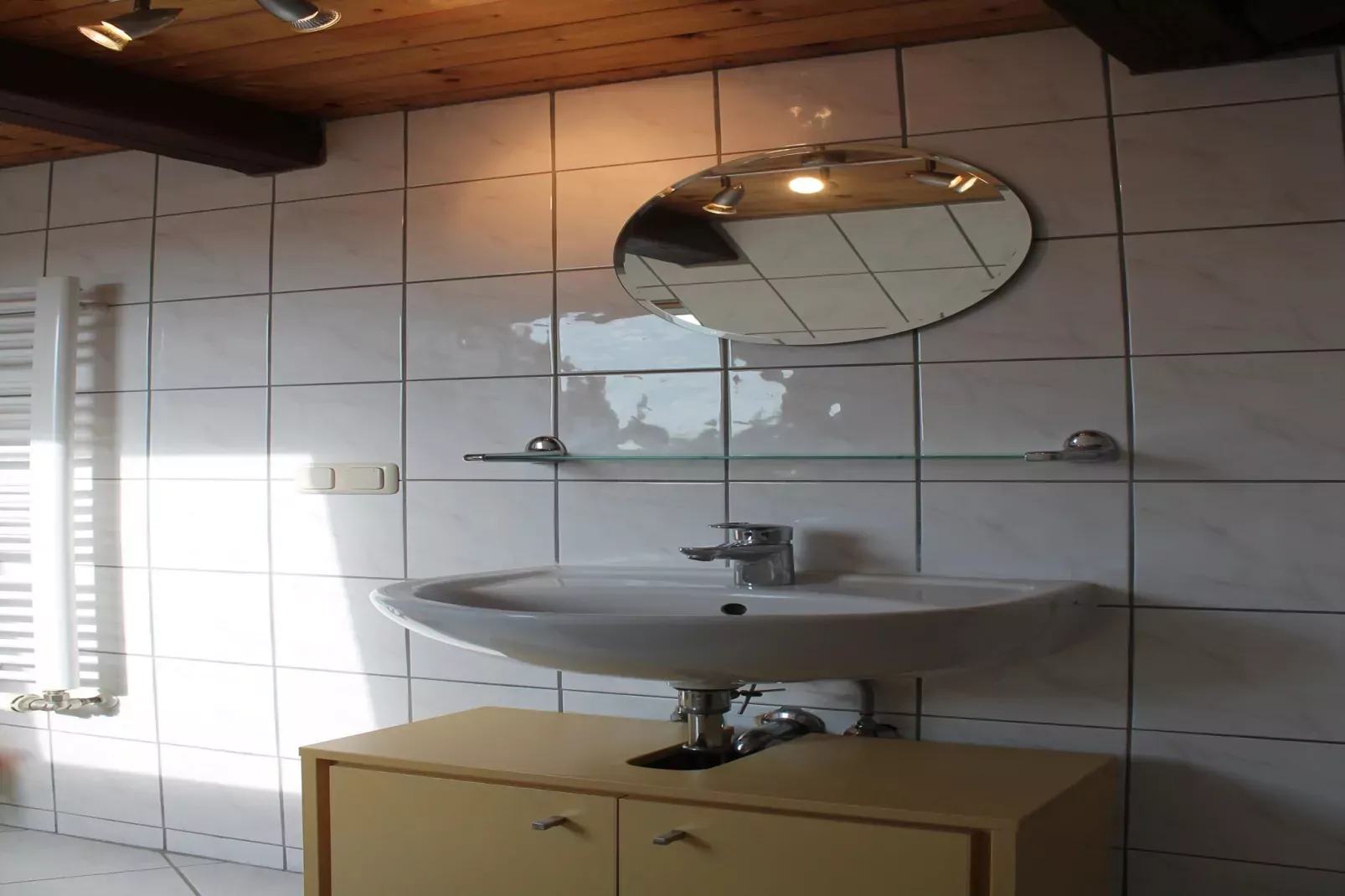 Andrea-Bathroom