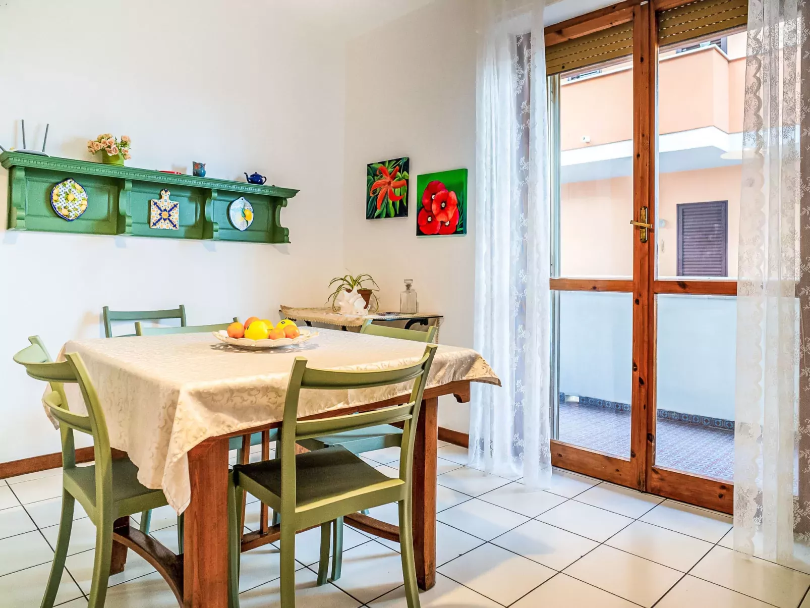 Montesilvano Mare 1-Inside