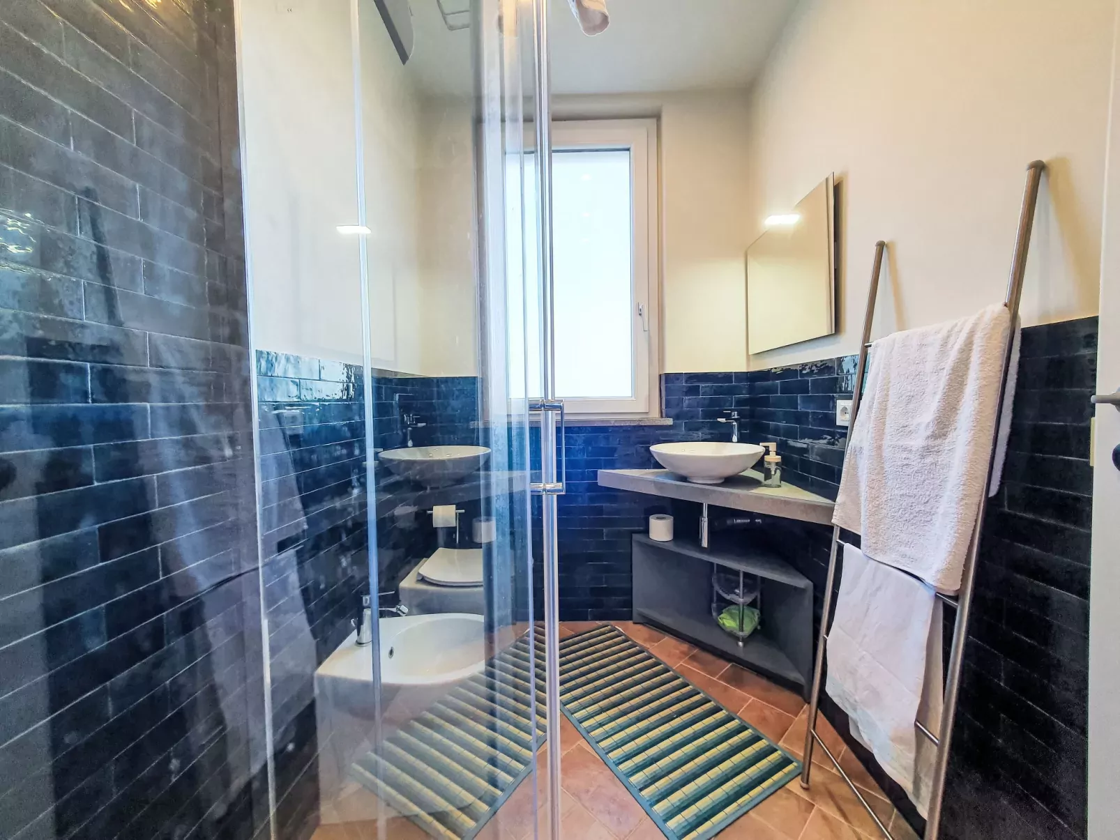 Favorita Suites Ginestra-Drinnen