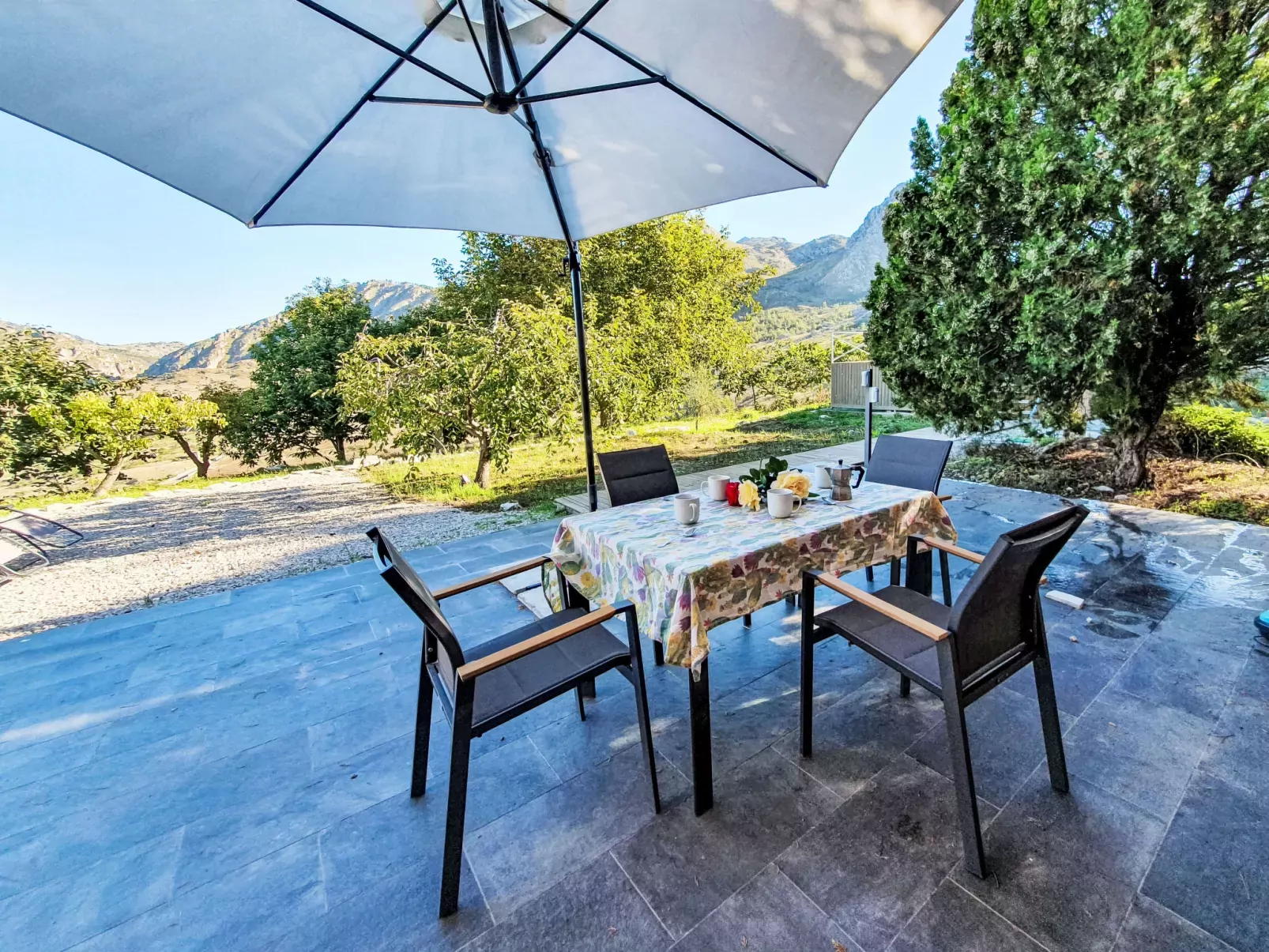 Favorita Suites Ginestra-Draußen
