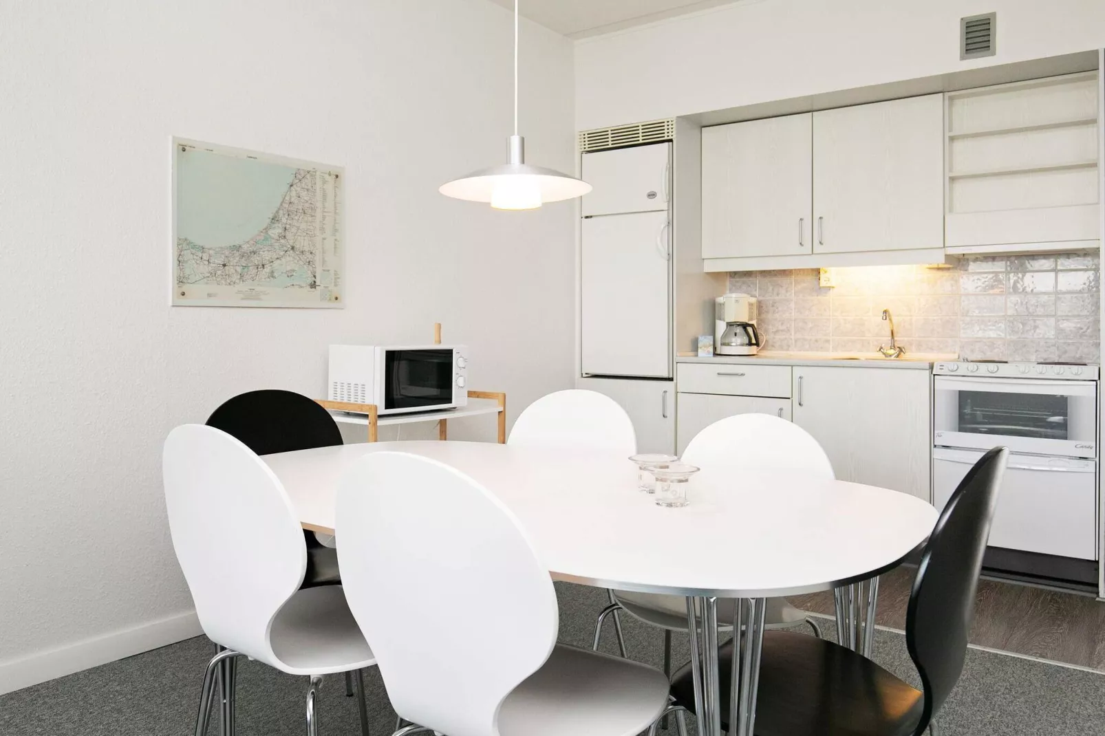 2 room-Innenbereich