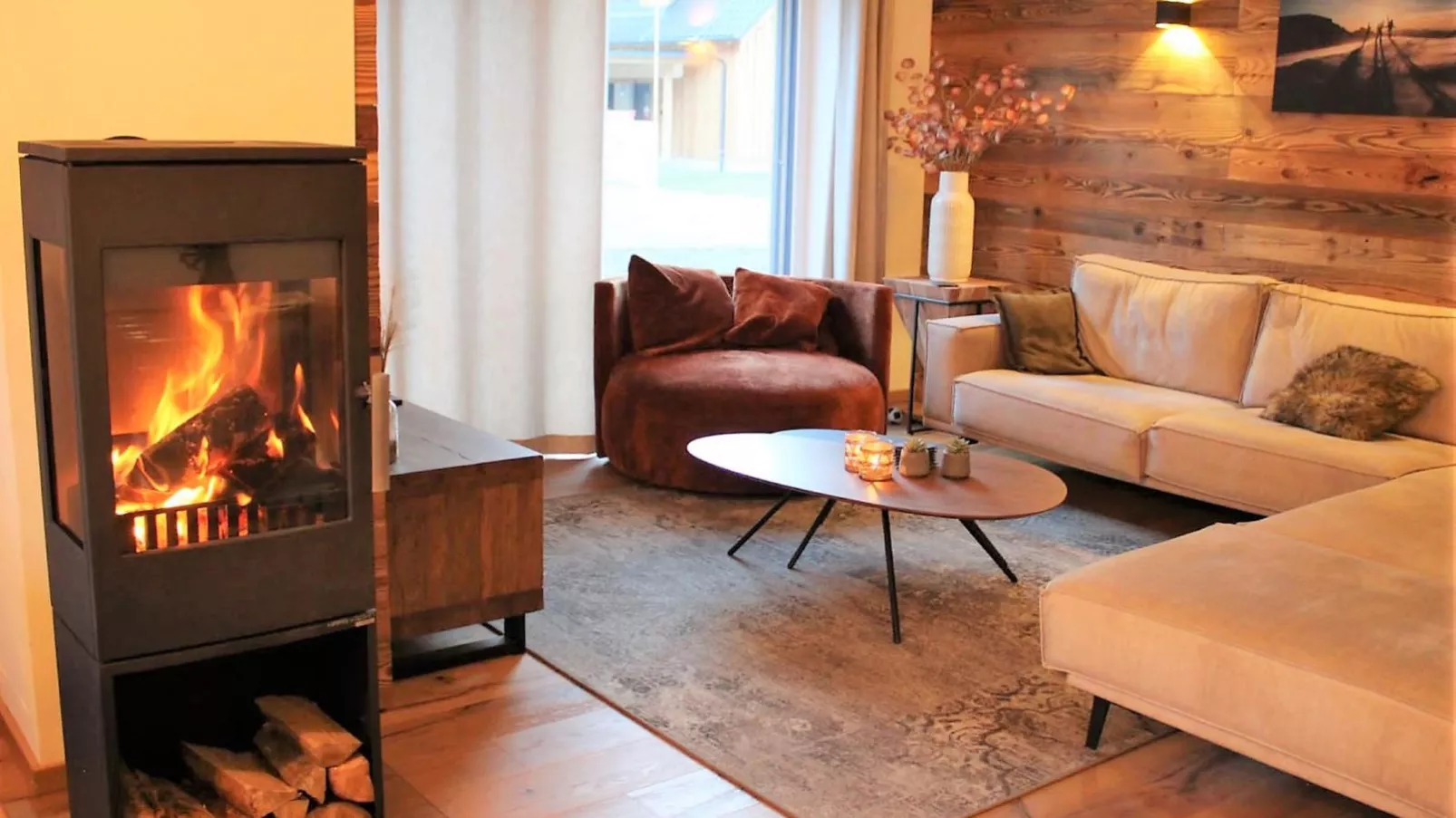 Mountain Chalet Arnica-Living room