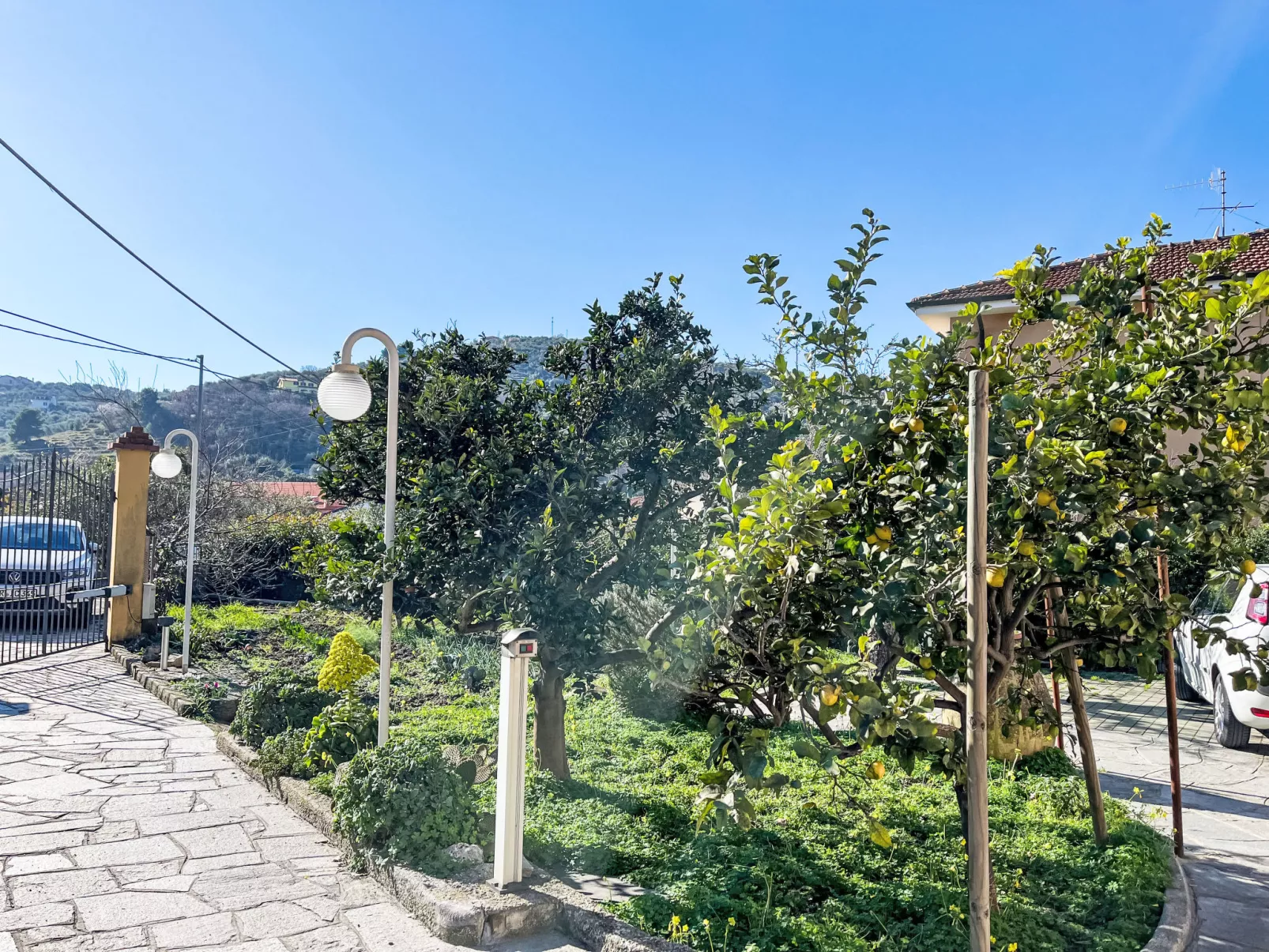 Casa Rosella-Outside