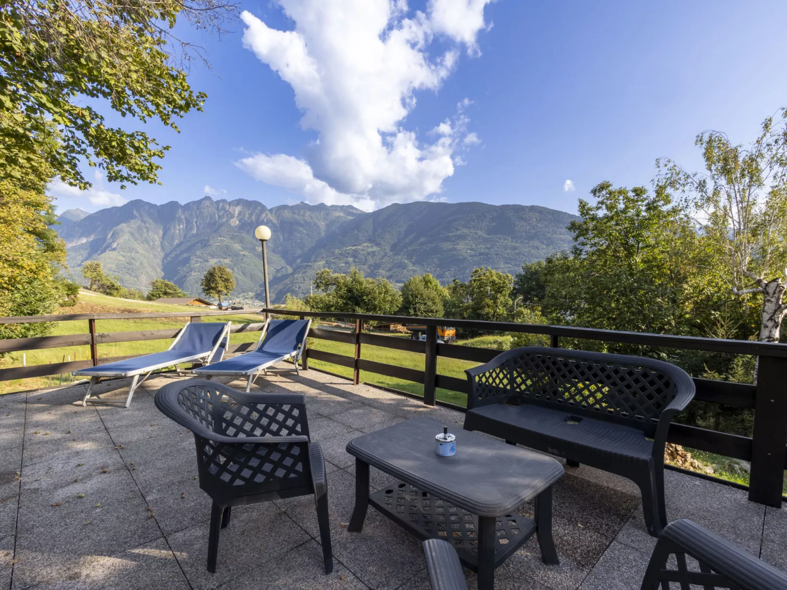 Casa Orai Mountain View-Draußen