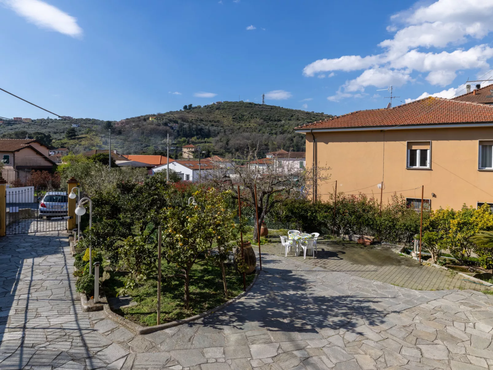 Casa Rosella-Outside