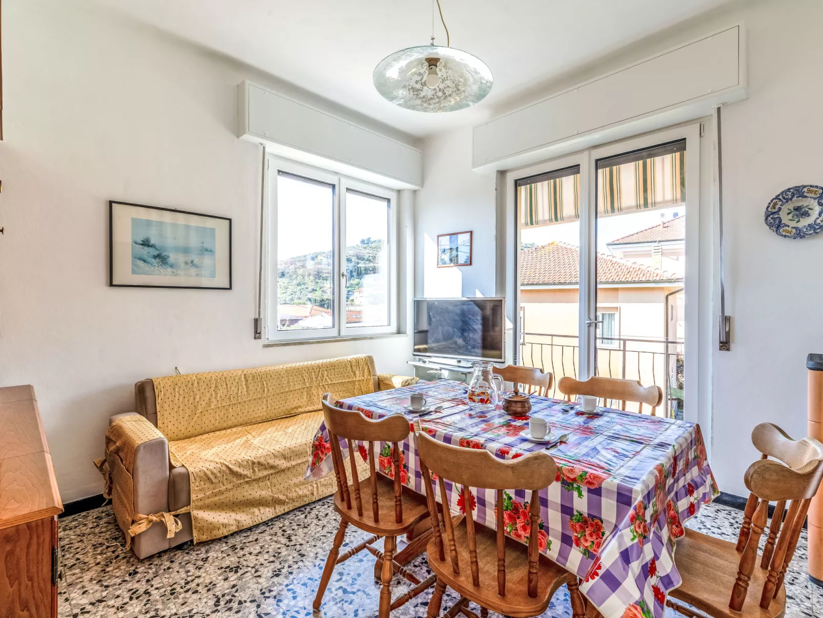 Casa Rosella-Inside