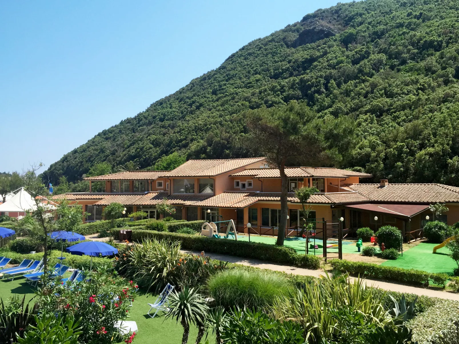 Ortano Mare-Outside