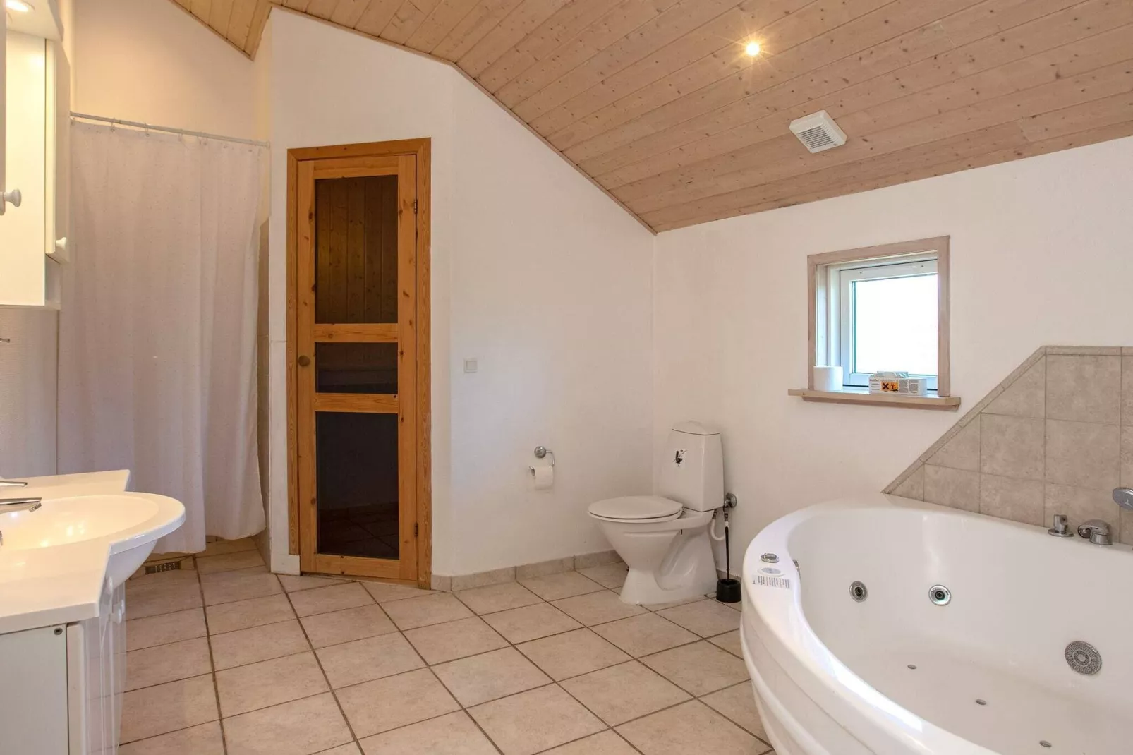 10 person holiday home in Væggerløse-By Traum-Indoor