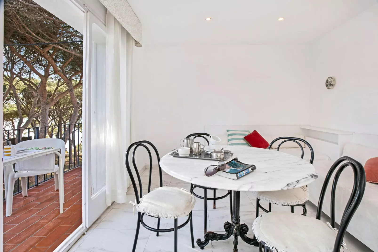 Ancora 02-Dining room