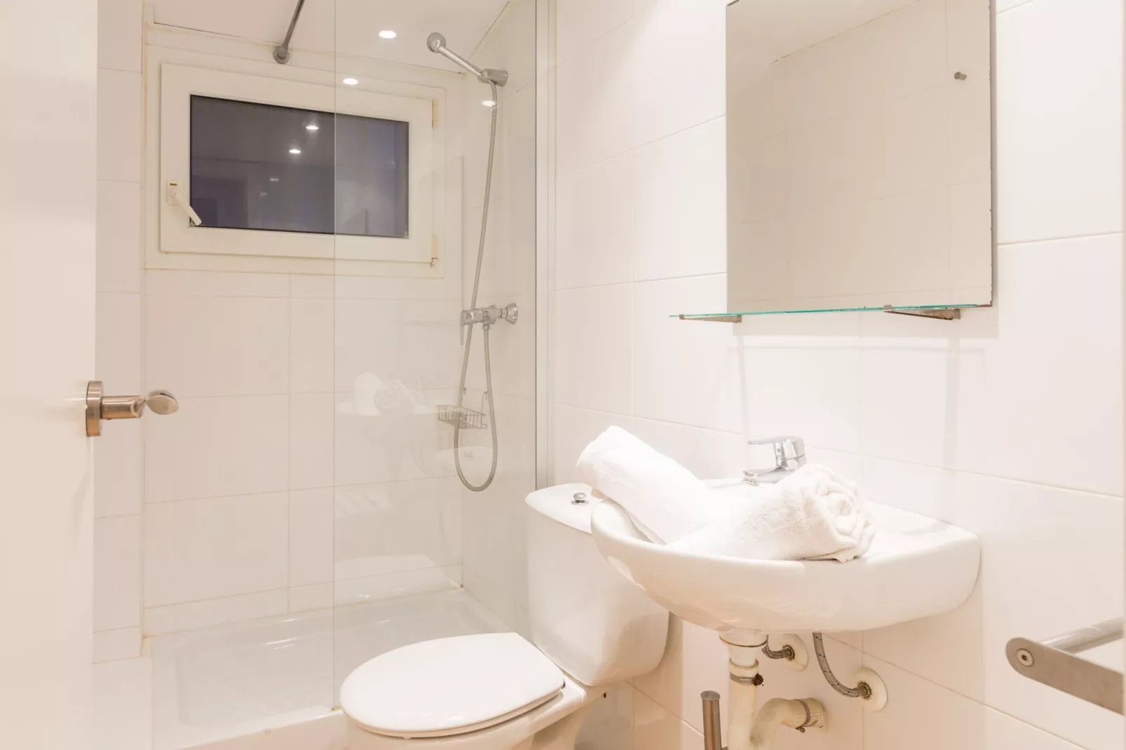 Ancora 04-Bathroom