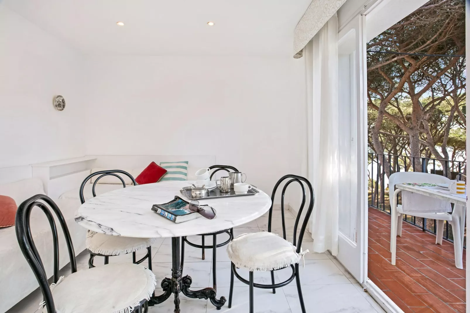 Ancora 04-Dining room