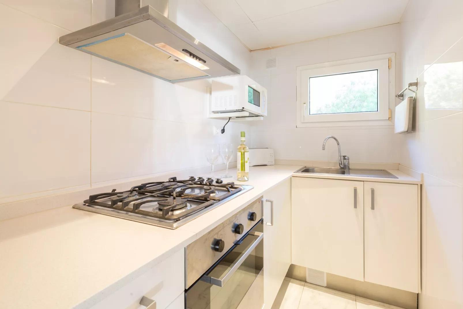 Ancora 08-Kitchen