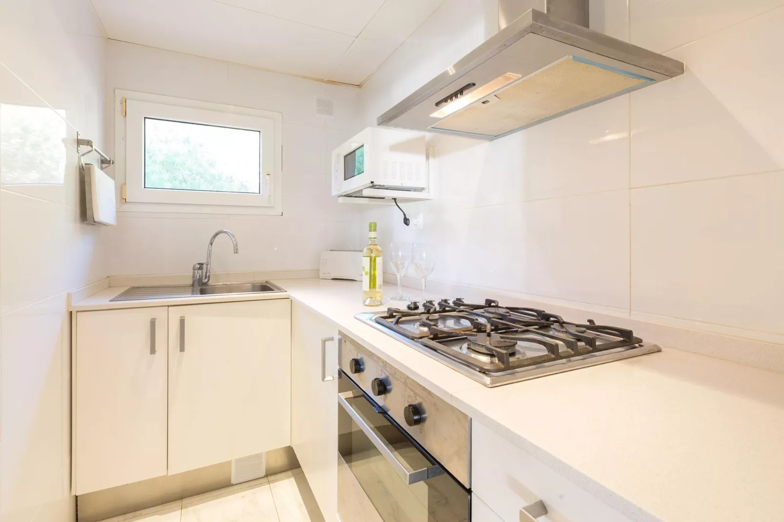 Ancora 09-Kitchen