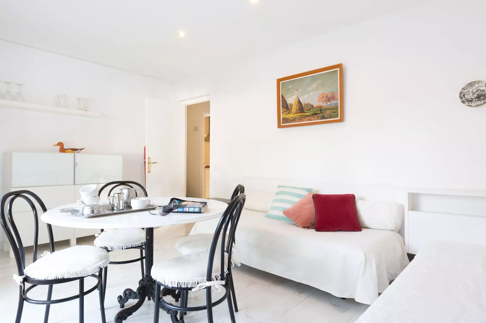 Ancora 12-Living room