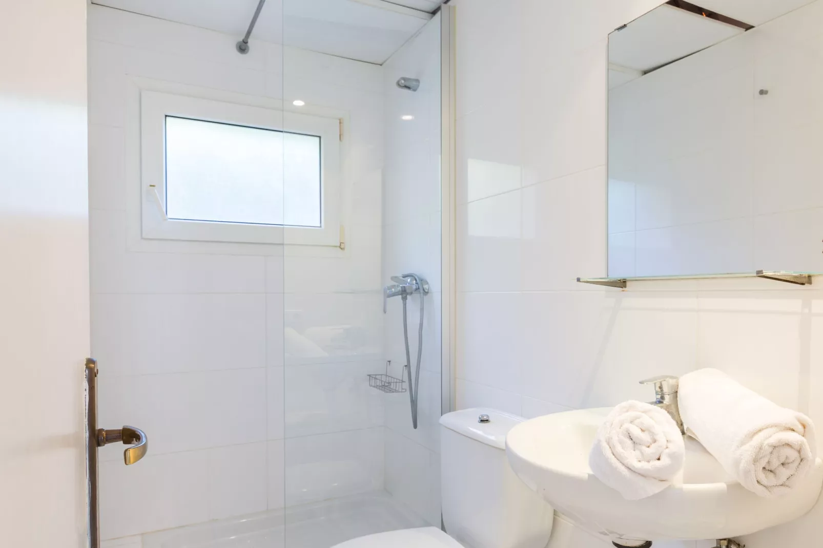 Ancora 12-Bathroom