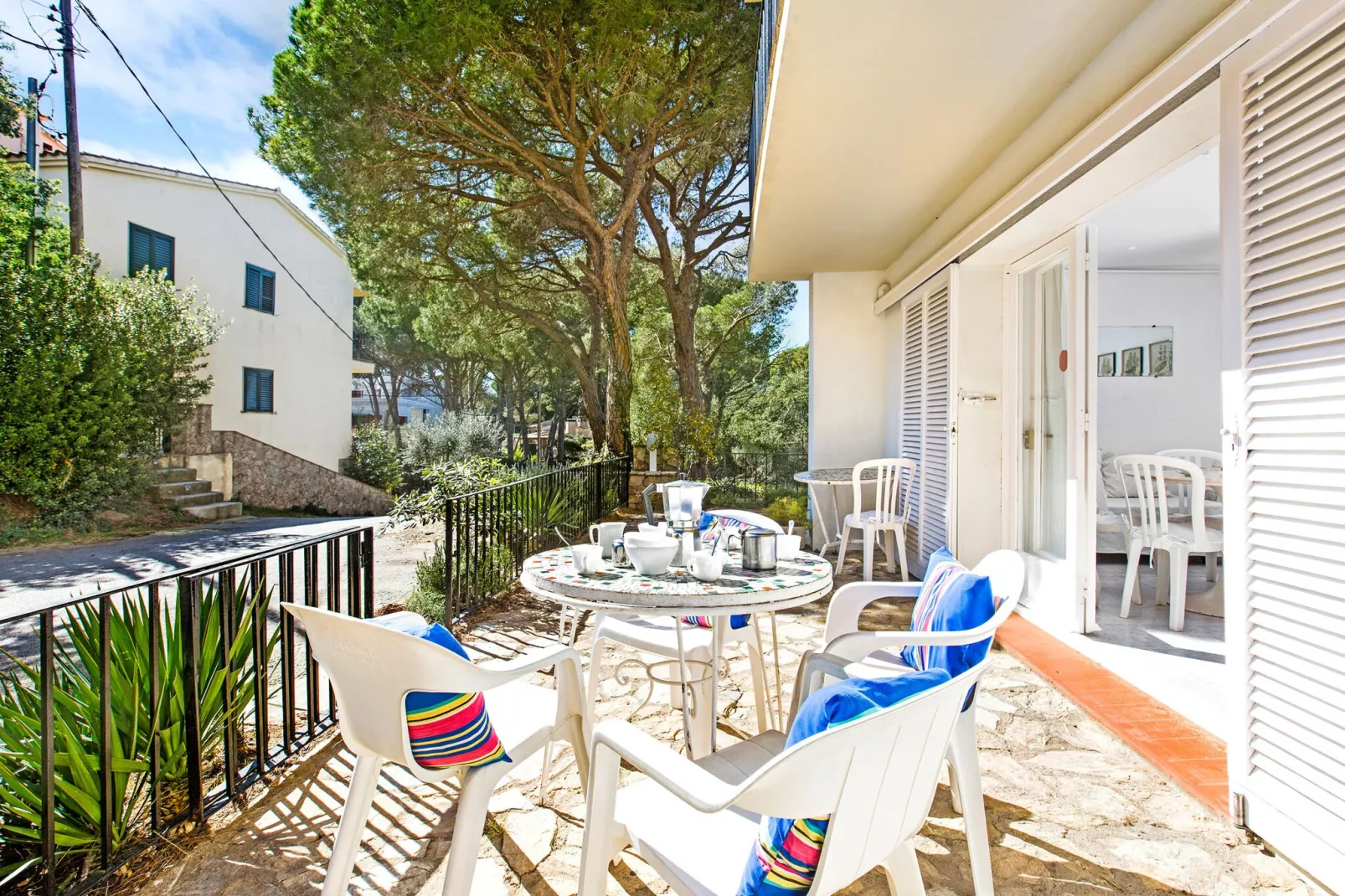 Ancora 13 B-P-Terrace balcony