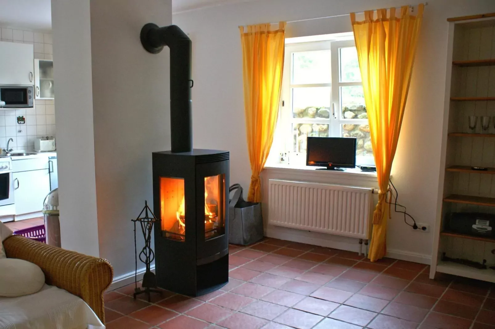 Romantisches Landhaus mit Kamin-Living room