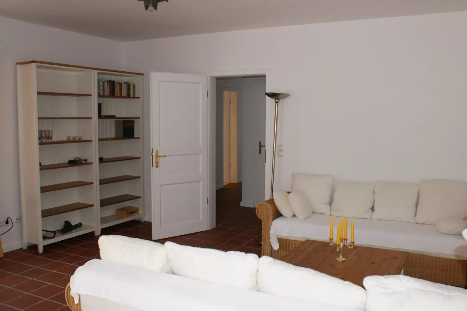 Romantisches Landhaus mit Kamin-Living room