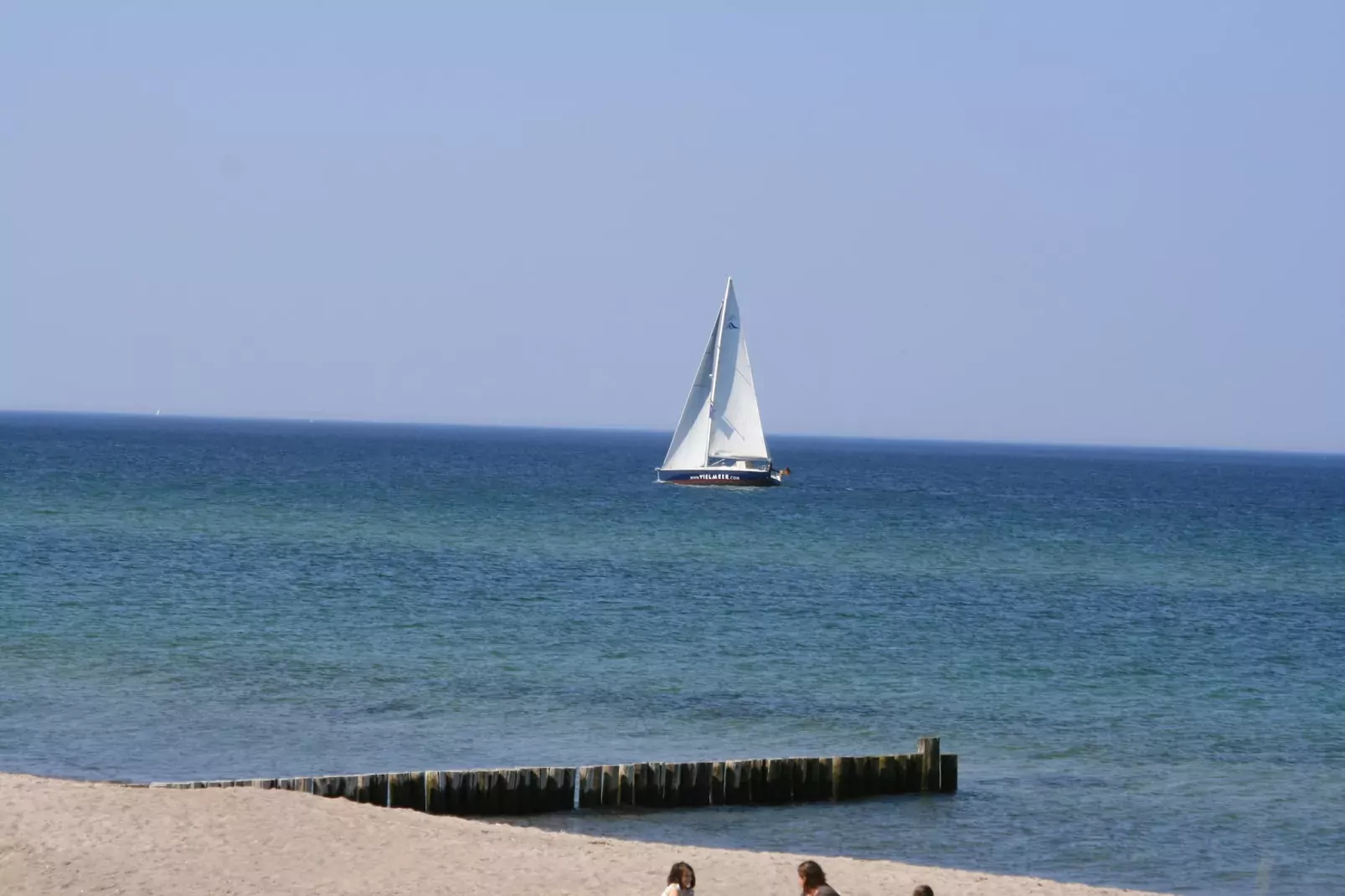 Strandnahe Ferienwohnung Betty mit großem Garten-Gebiete Sommer 20 km