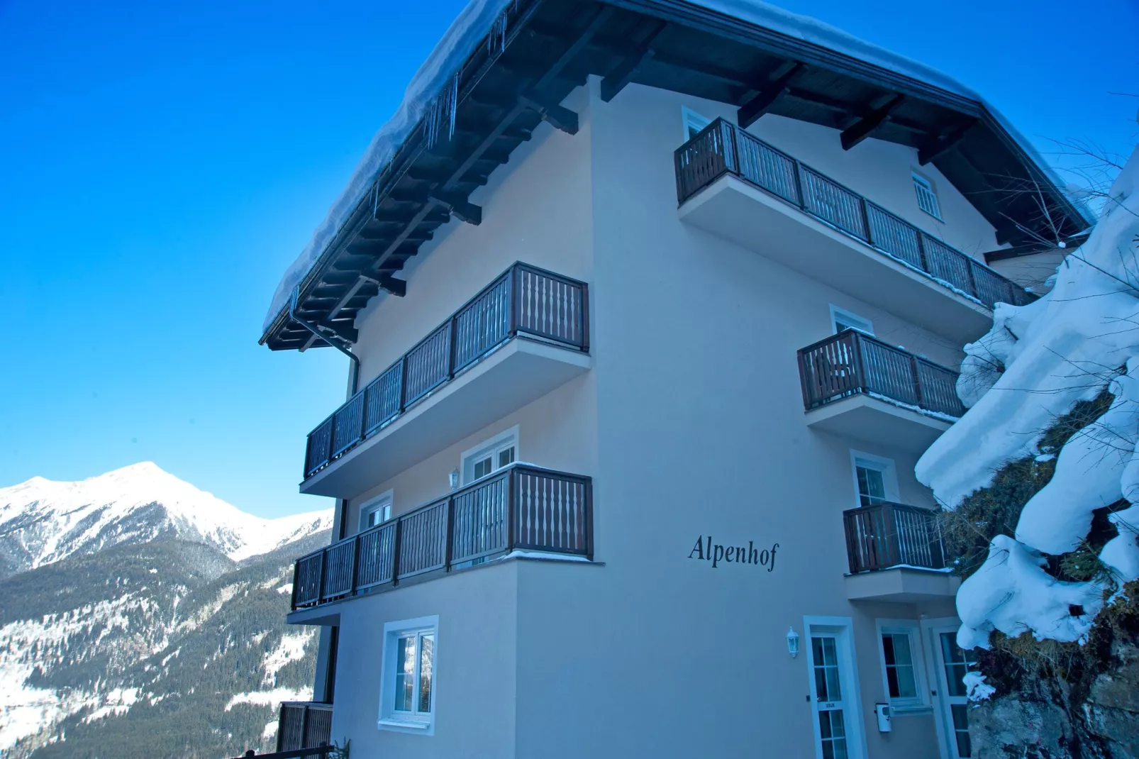 A4P Alpenhof-Exterior winter