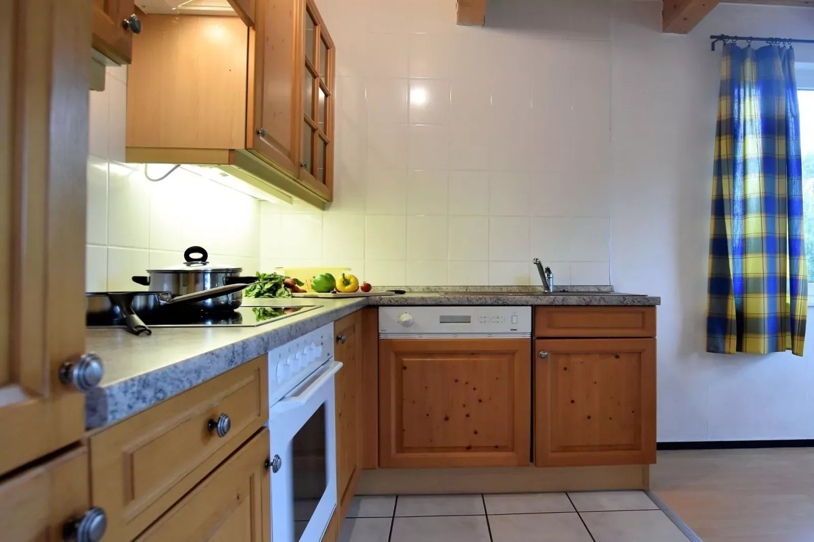 5-Raum-Familienwohnung 5-Kitchen