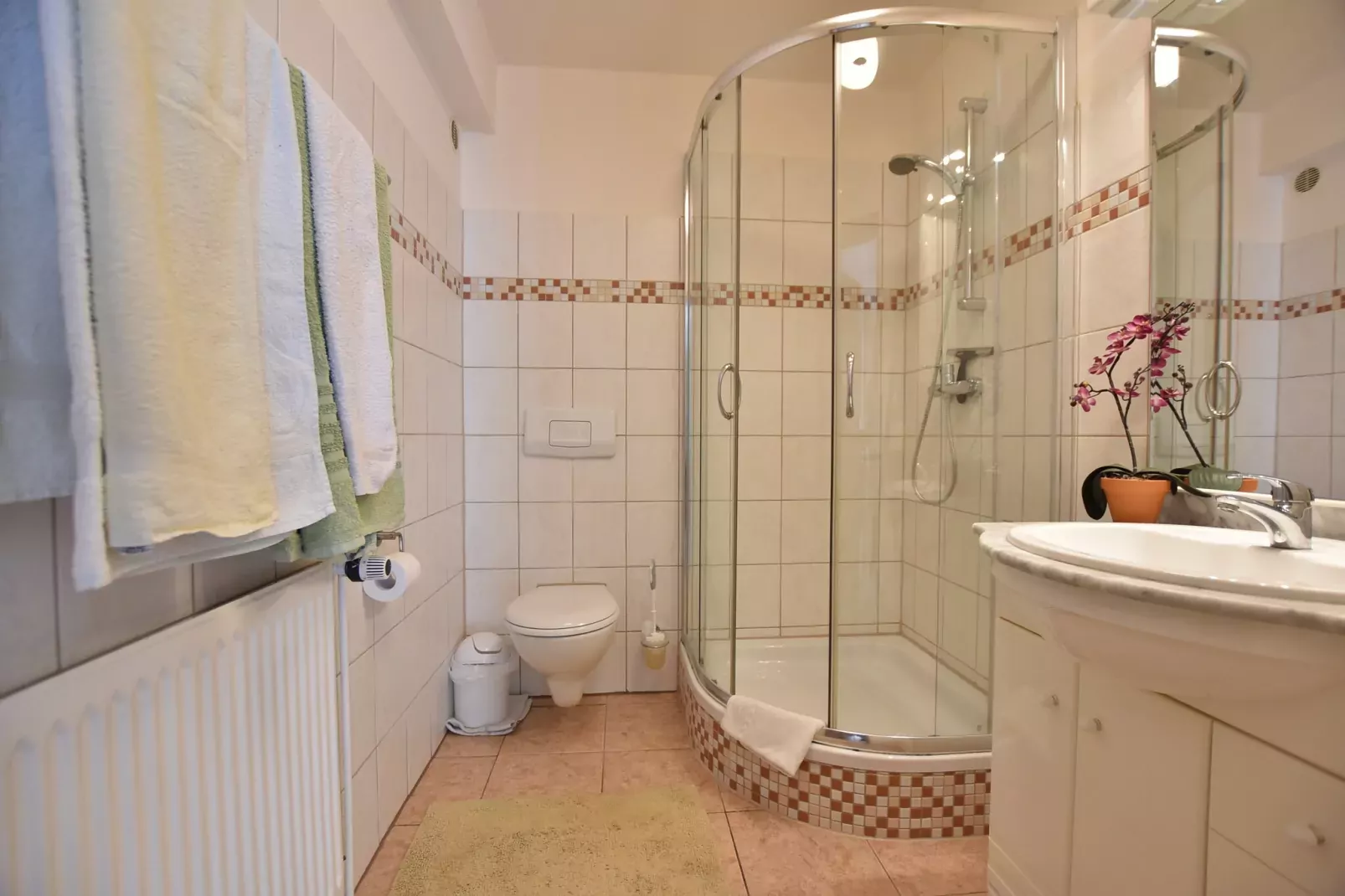Reetdach-Bathroom