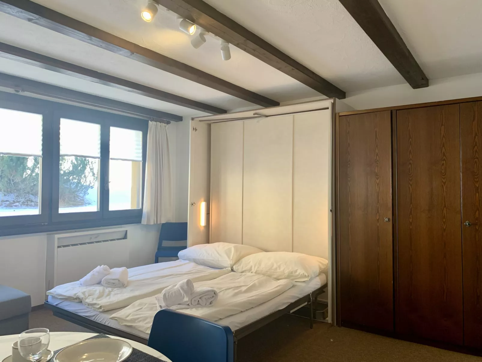 Apt. 33-1-Inside