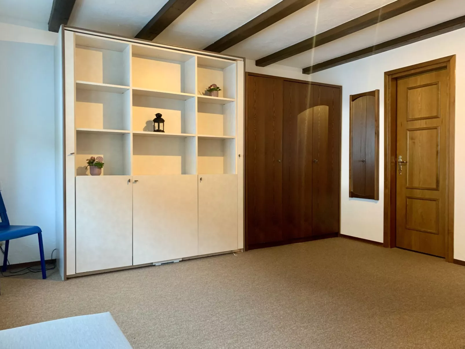 Apt. 33-1-Inside