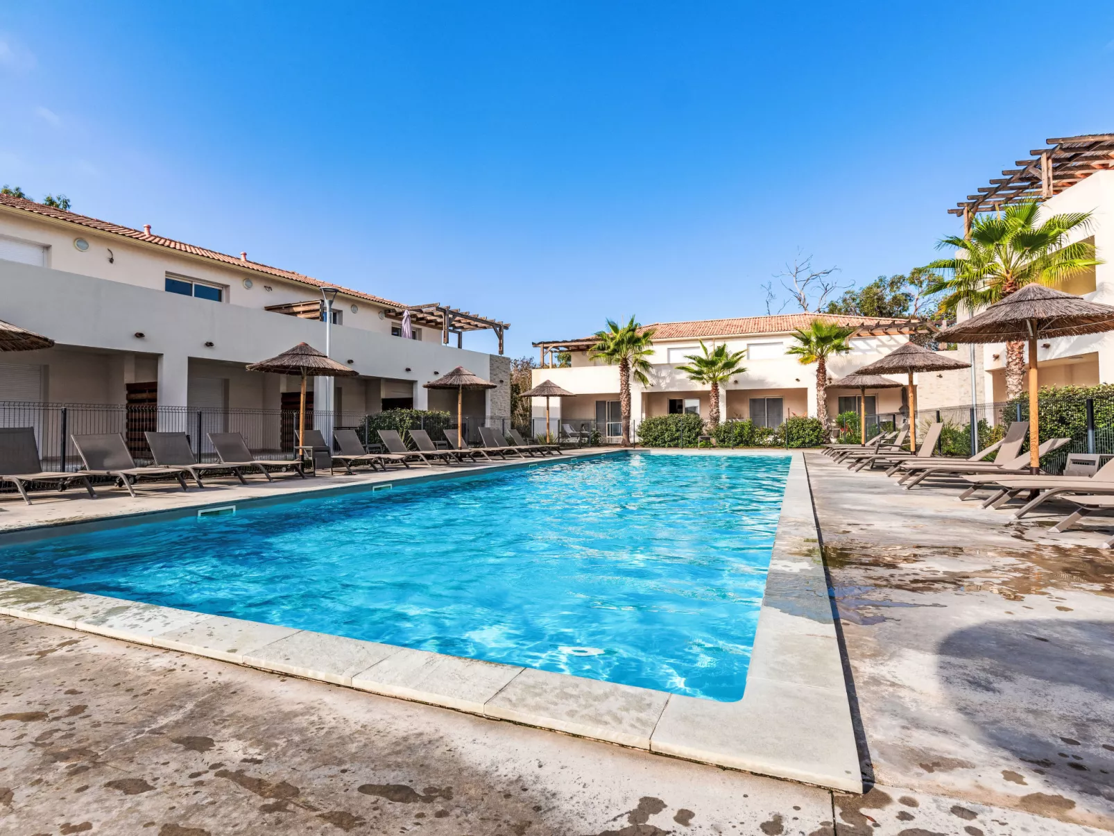 Casa Mido-Outside