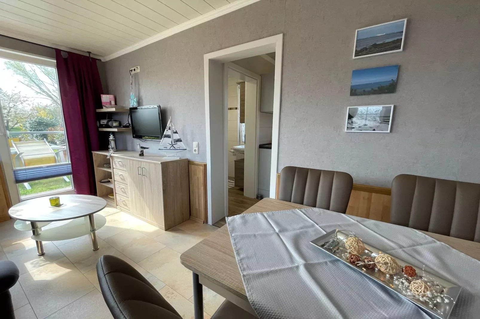 Gartenbungalow-Esszimmer