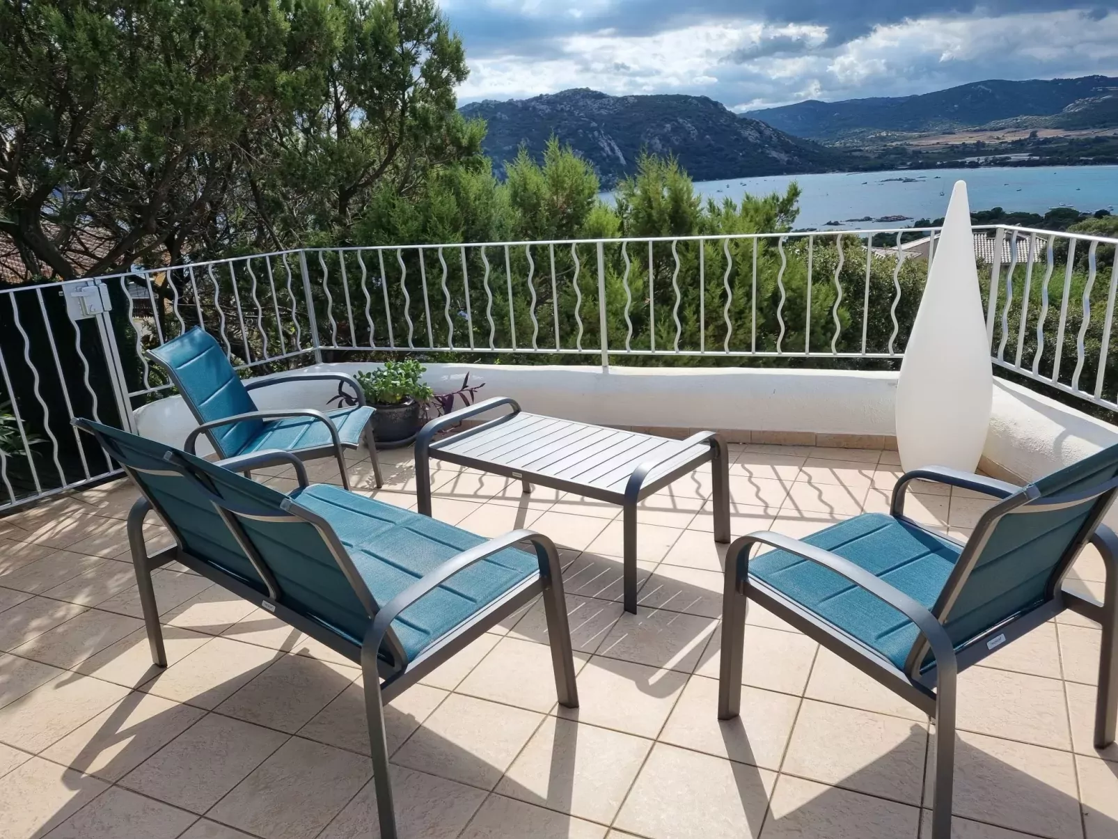 Villa Sallena-Outside