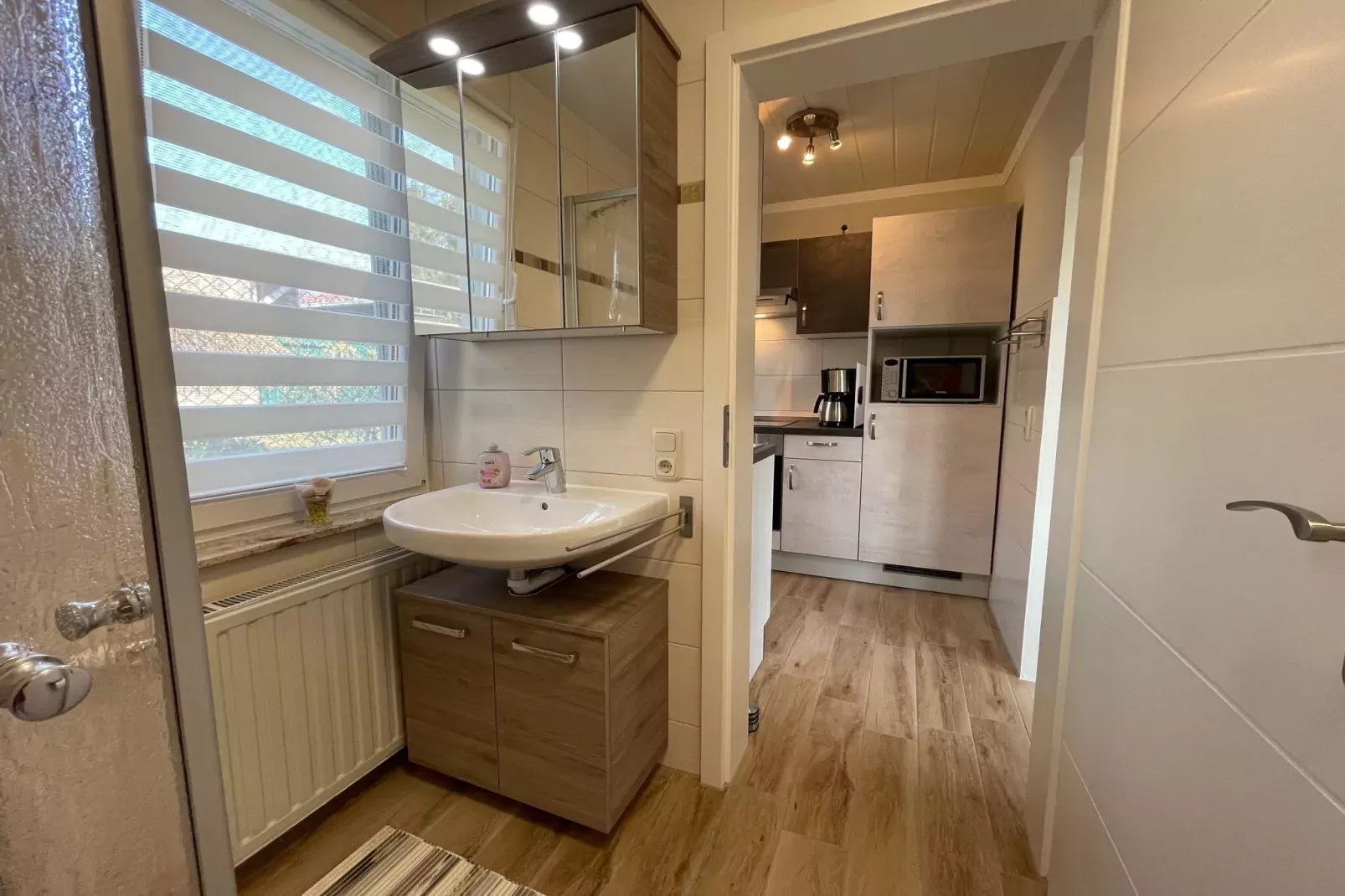 Gartenbungalow-Badezimmer