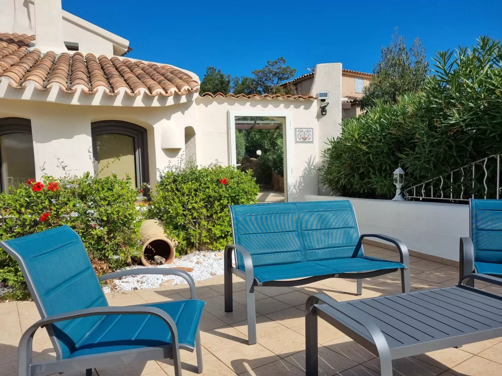 Villa Sallena-Outside