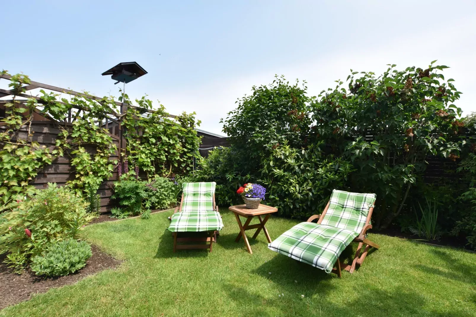 Gartenbungalow-Parkeinrichtungen