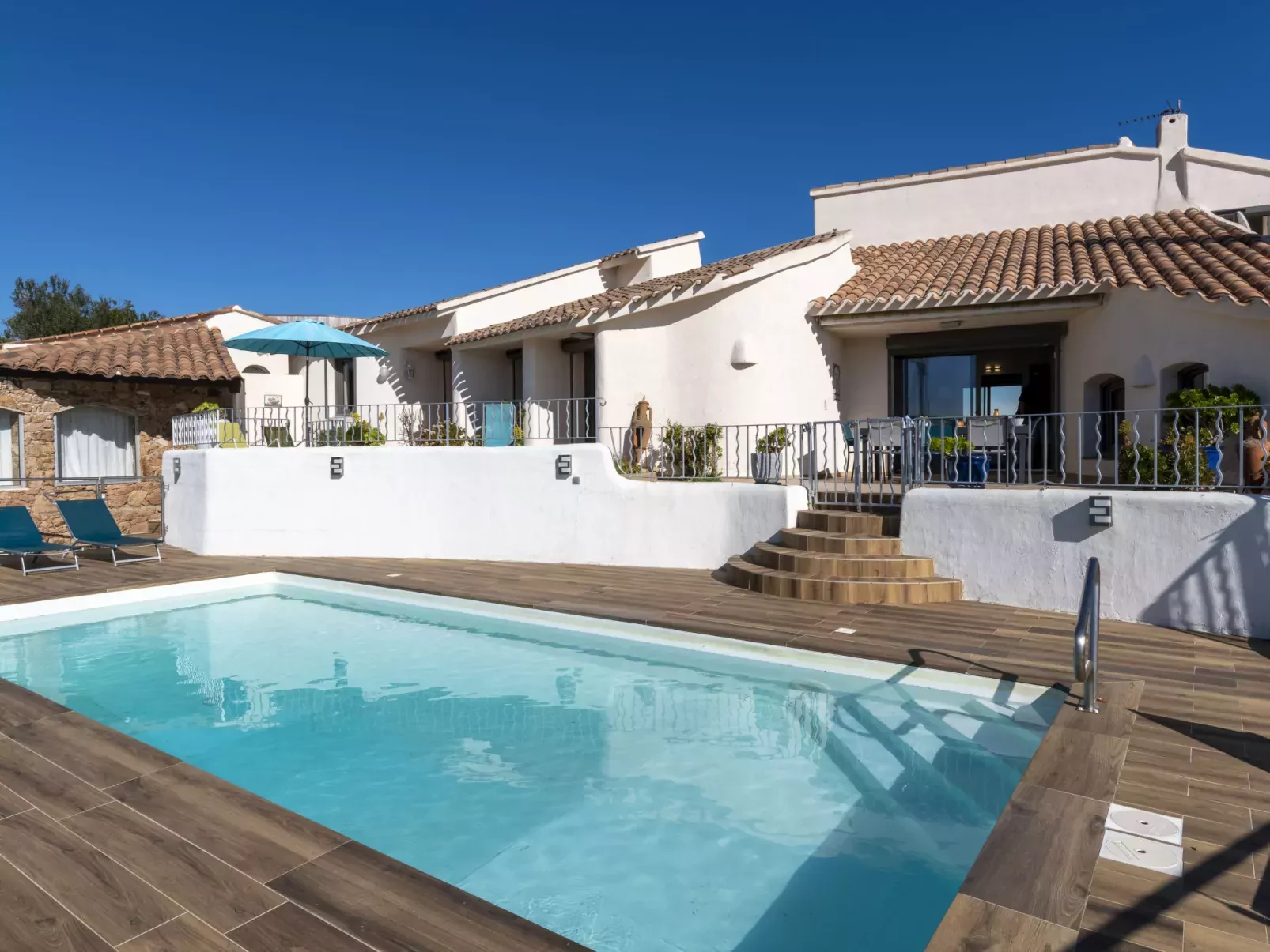 Villa Sallena-Outside