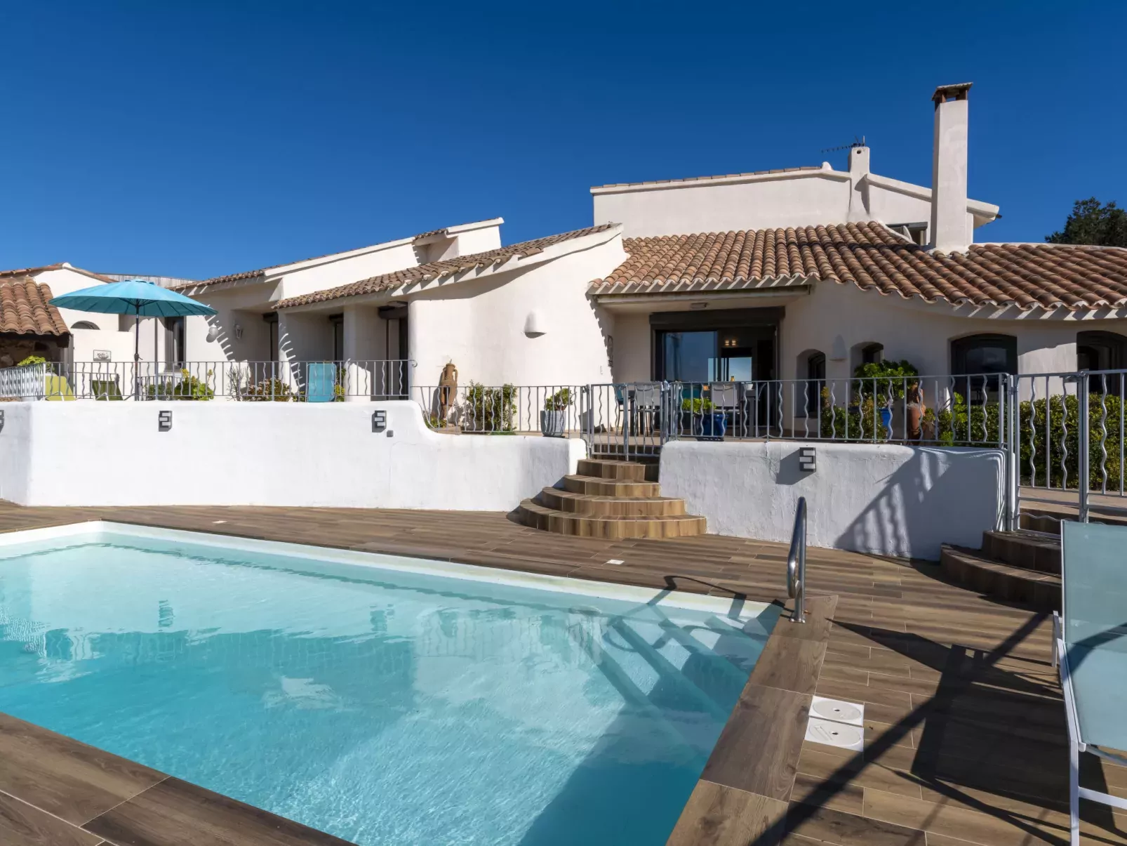 Villa Sallena-Outside
