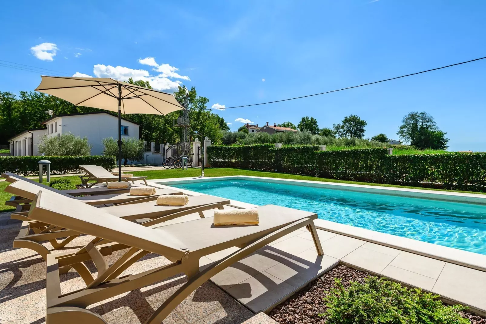 Premium Apartment Silvia II with private pool-Pool