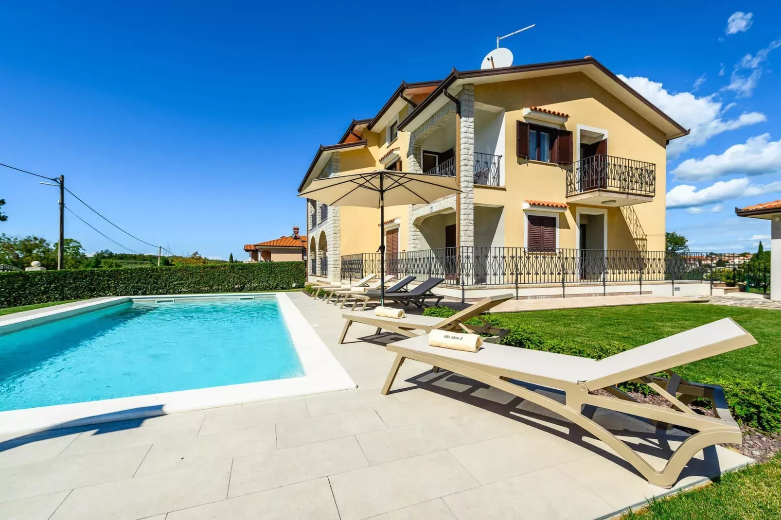 Premium Apartment Silvia II with private pool-Pool