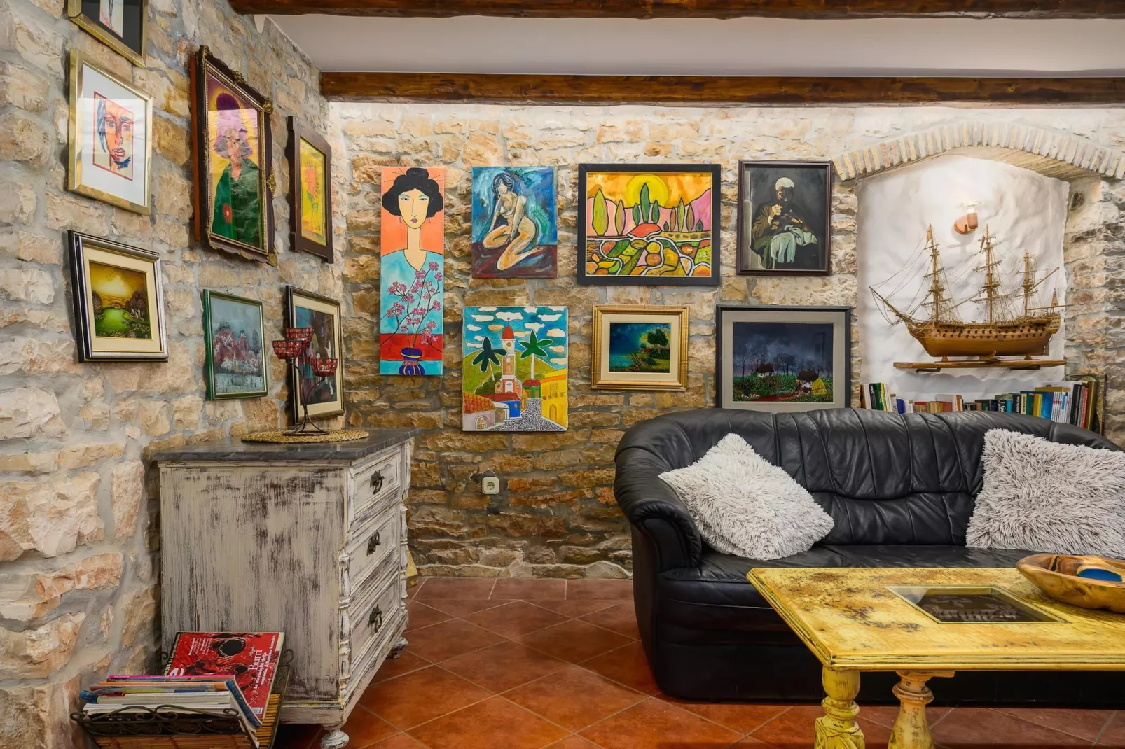 Casa Biguli-Living room