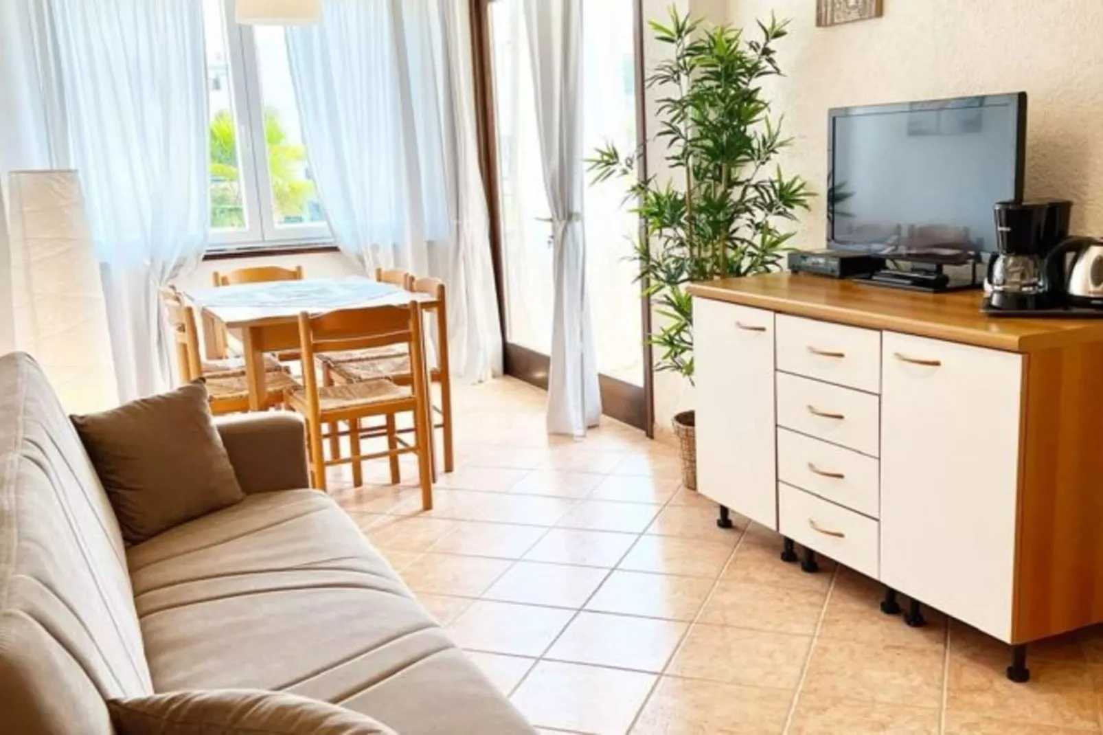 Apartment Rosa-Living room