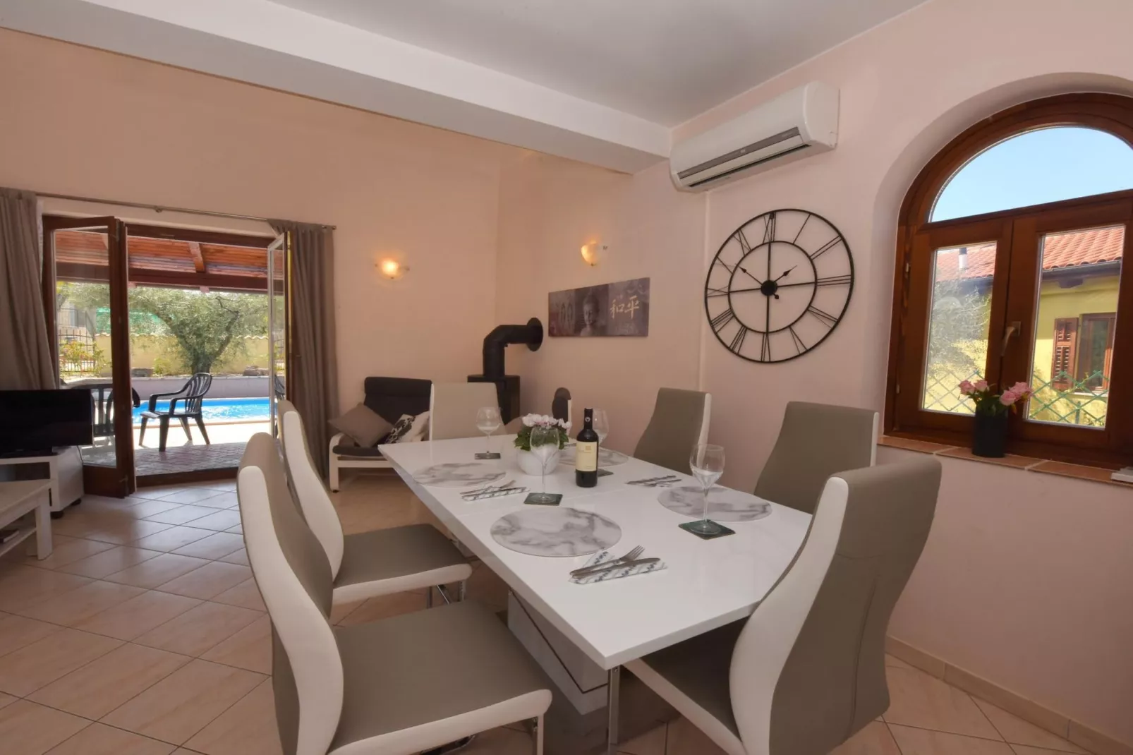 Cherry House-Dining room