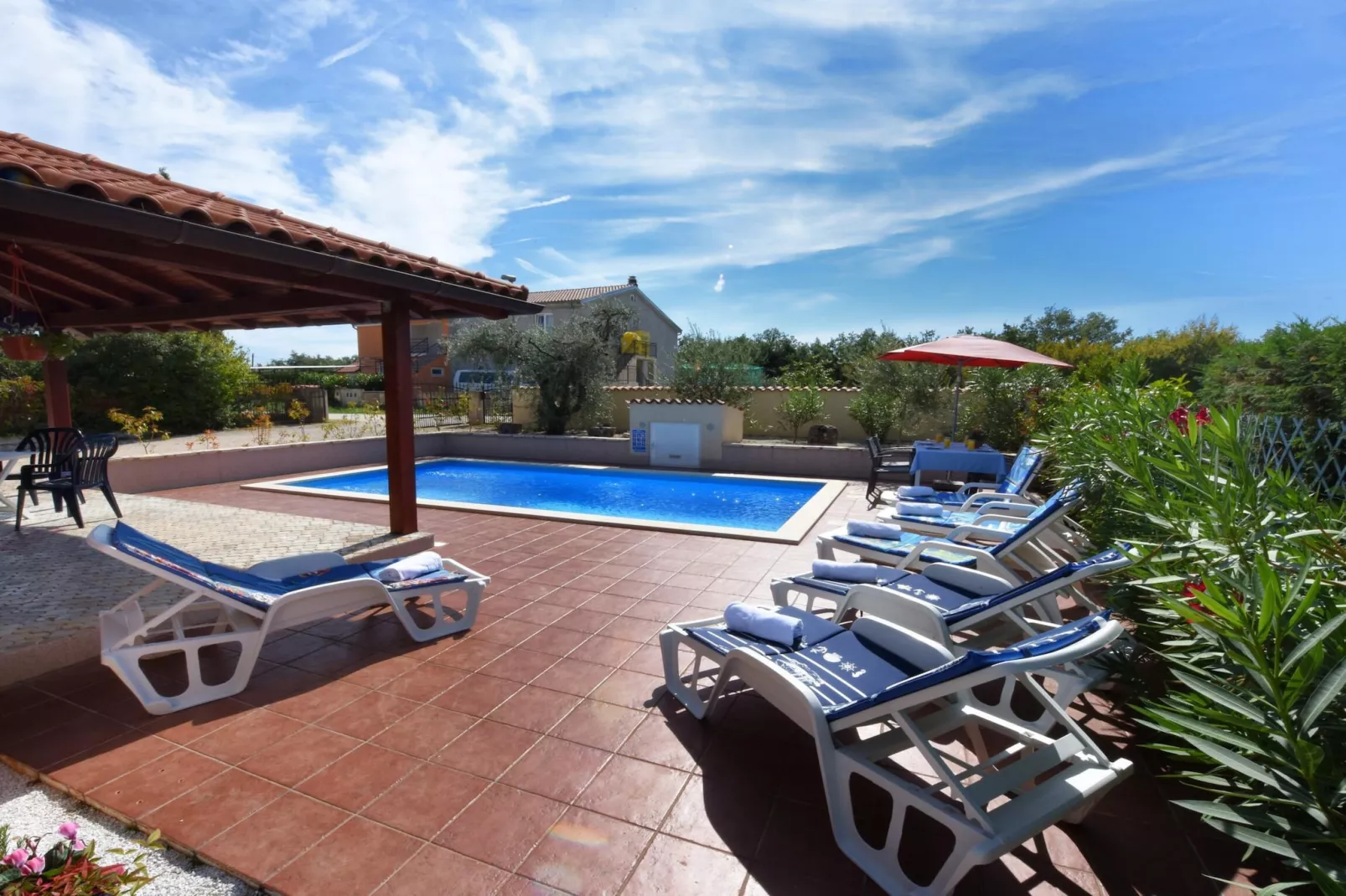 Cherry House-Pool