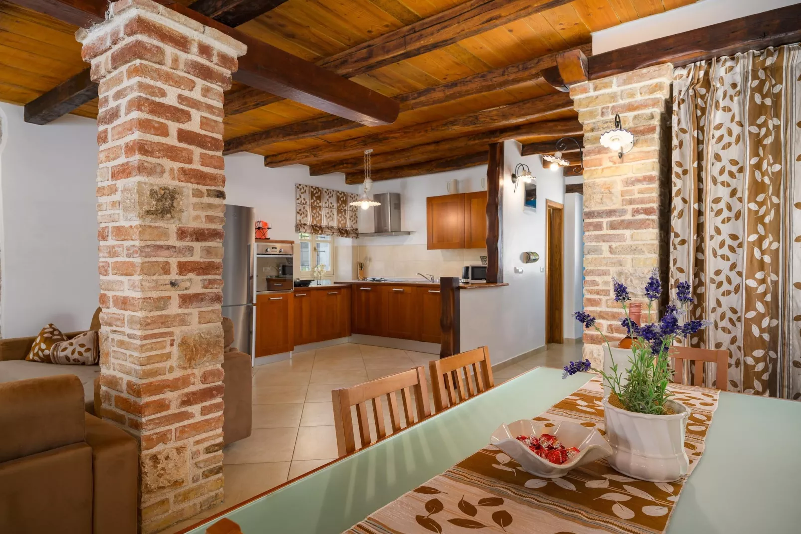 Villa Ida-Dining room