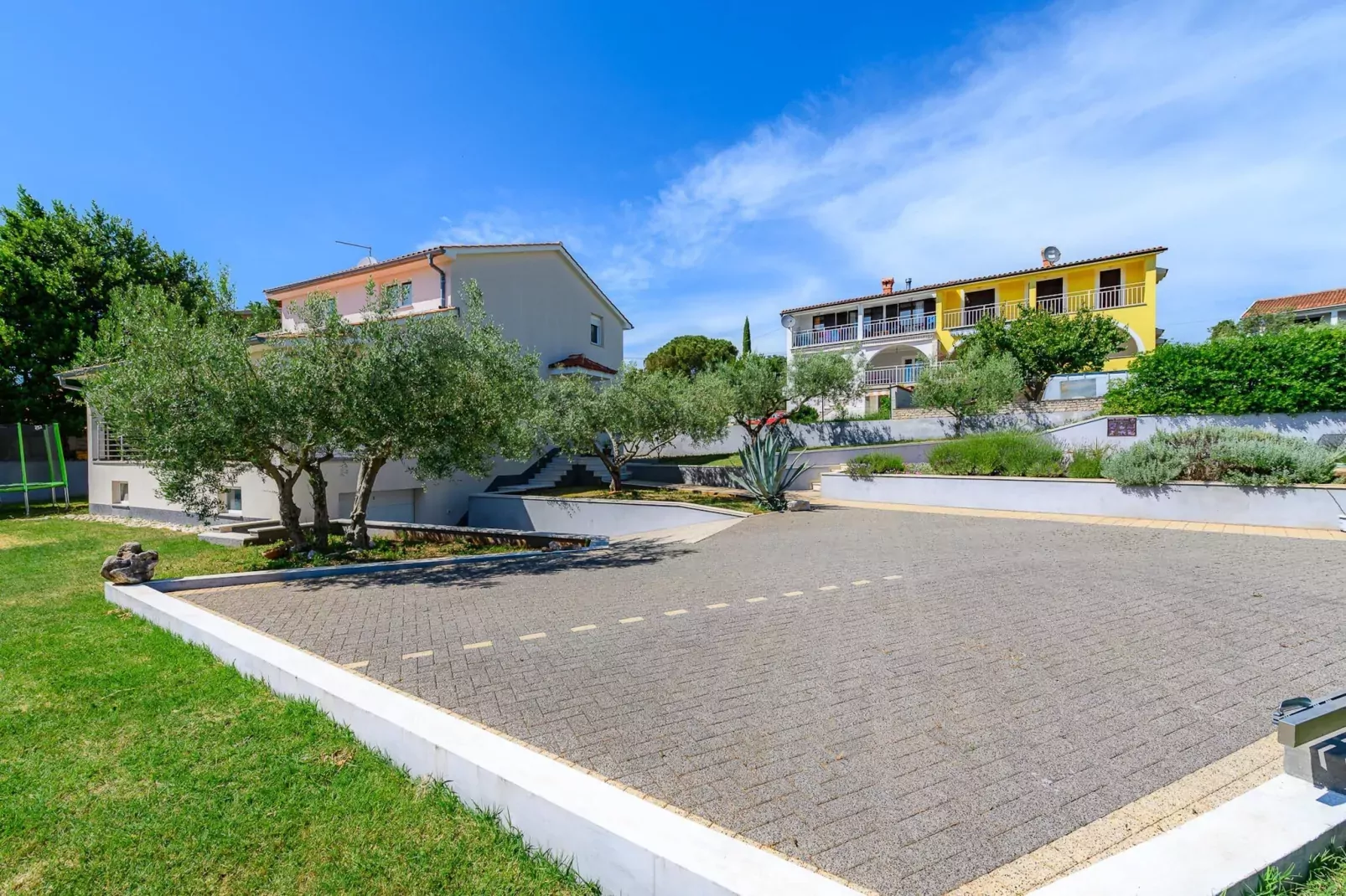 Villa Elisa-Gebiete Sommer 1 km