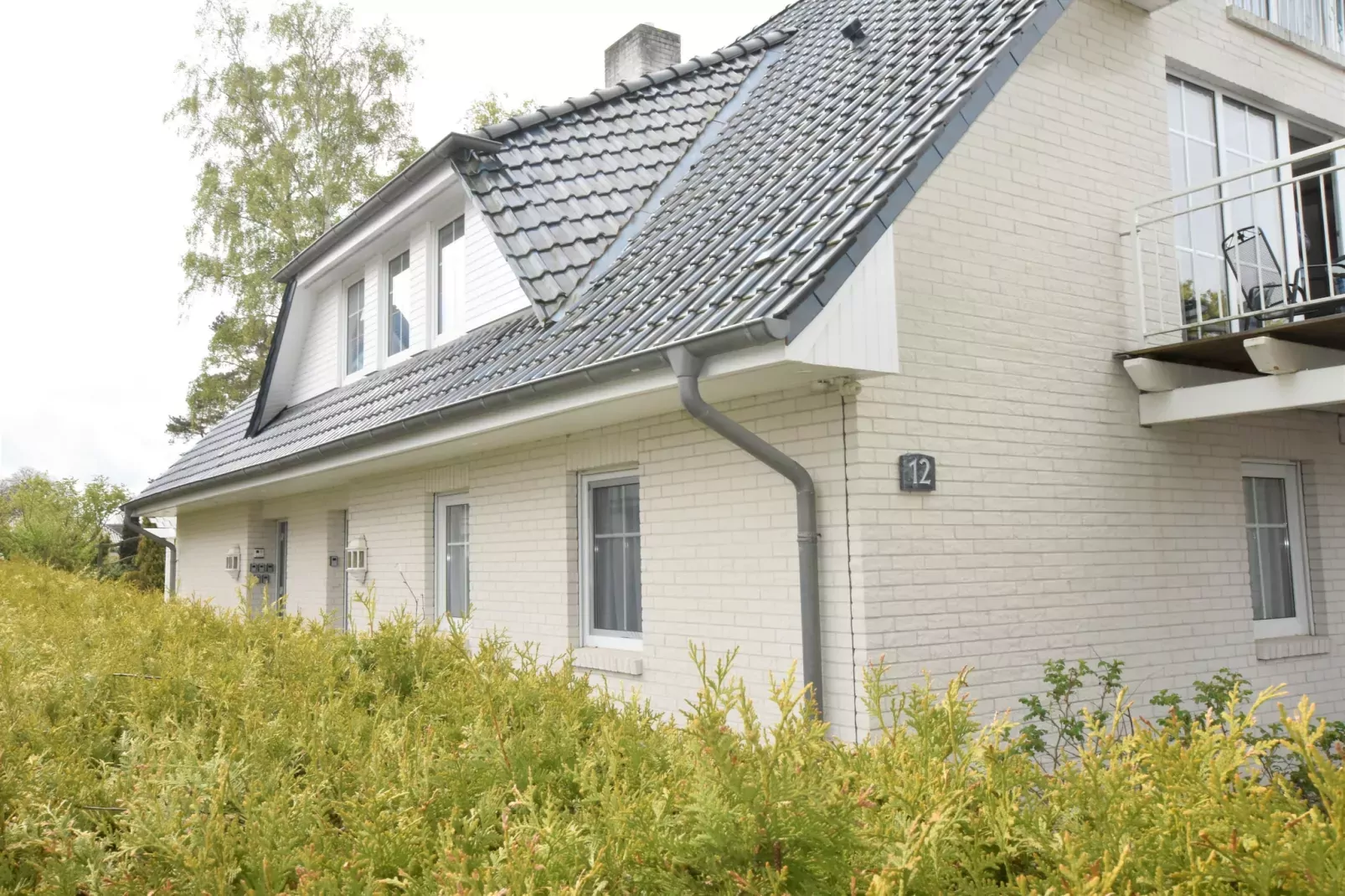 Die kleine Villa L-Exterior summer